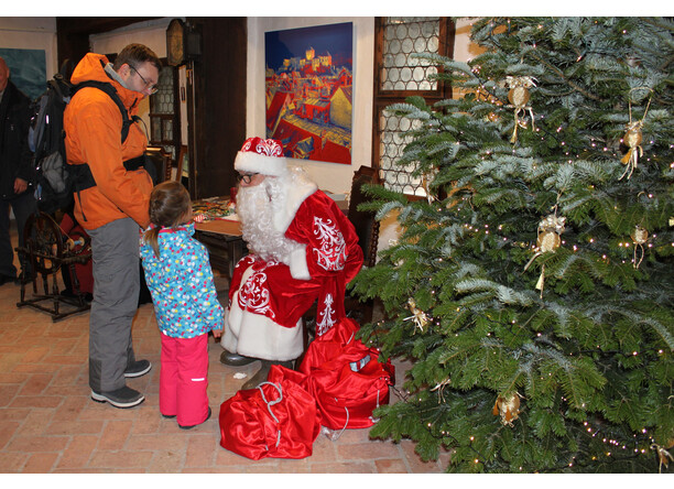 Ded Moros empfängt Gäste. Ded Moros empfängt Gäste.