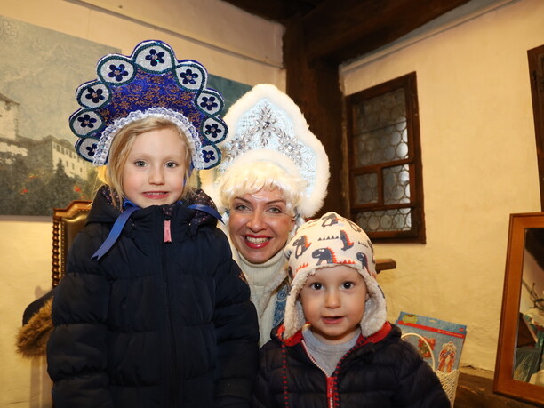 Kailani, Sniguratschka und Efraim in der Schattenburg Feldkirch Kinderveranstaltung in Feldkirch