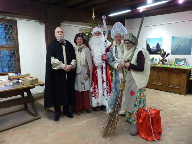 Märchenhälden im Schattenburg-Museum Märchen auf der Schattenburg