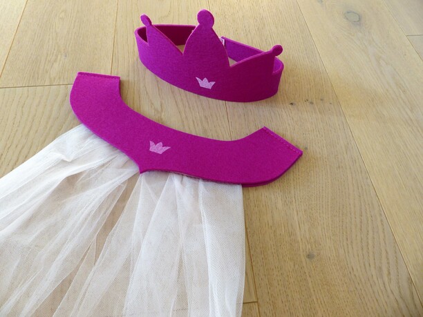 Princess-Set mit Cape und Krone