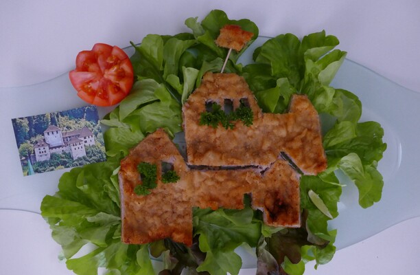 Burgbauwettbewerb 2020: Schnitzelburg von Linus Schnitzelburg von Linus