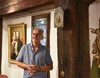 Vorbesitzer Gerhard Ritter mit Valentin Jenny Uhr