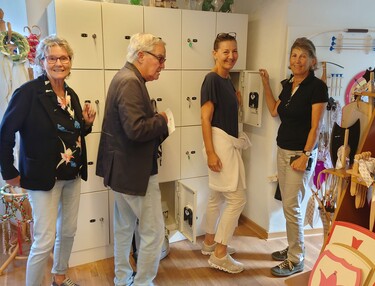 Unbelastet durch Gepäck geht es ins Museum. Unbelastet durch Gepäck geht es ins Museum.