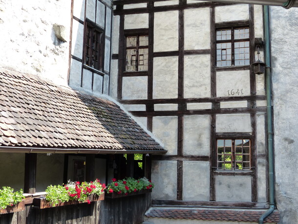 Die Schattenburg im Mittelalter