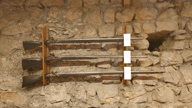 Kurzführung zu historischen Waffen